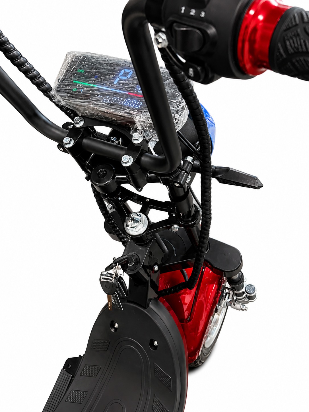Scooter Elétrica Vermelha Retrô com Encosto, Painel Digital e Motor Elétrico – Estilo e Economia - Imagem 2