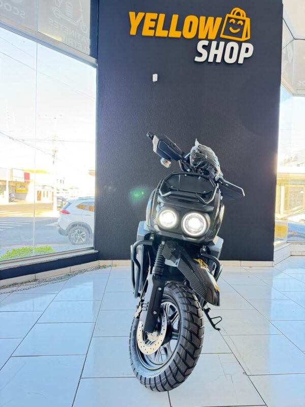 AG11 TANK Carbono Black