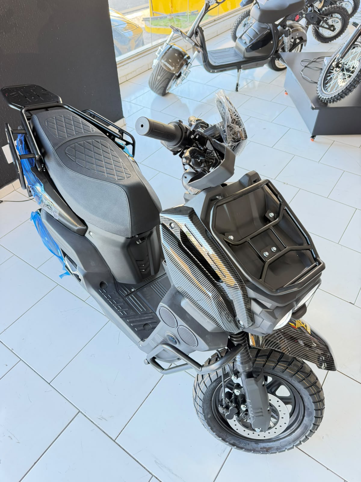 AG11 TANK Carbono Black - Imagem 2