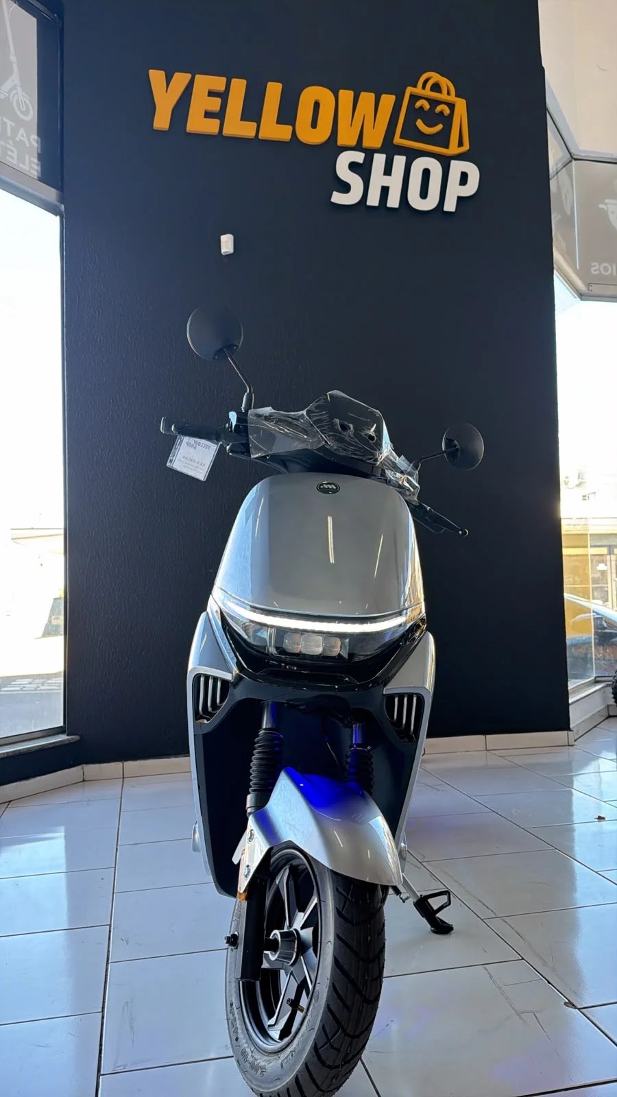 Scooter AG 12 Cinza - Imagem 2