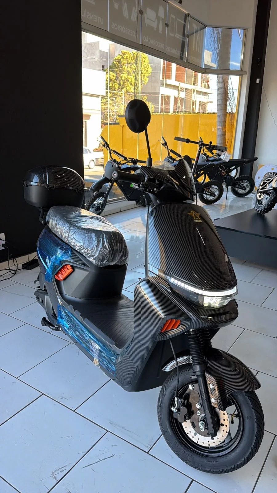 Scooter AG 12 Carbono - Imagem 3
