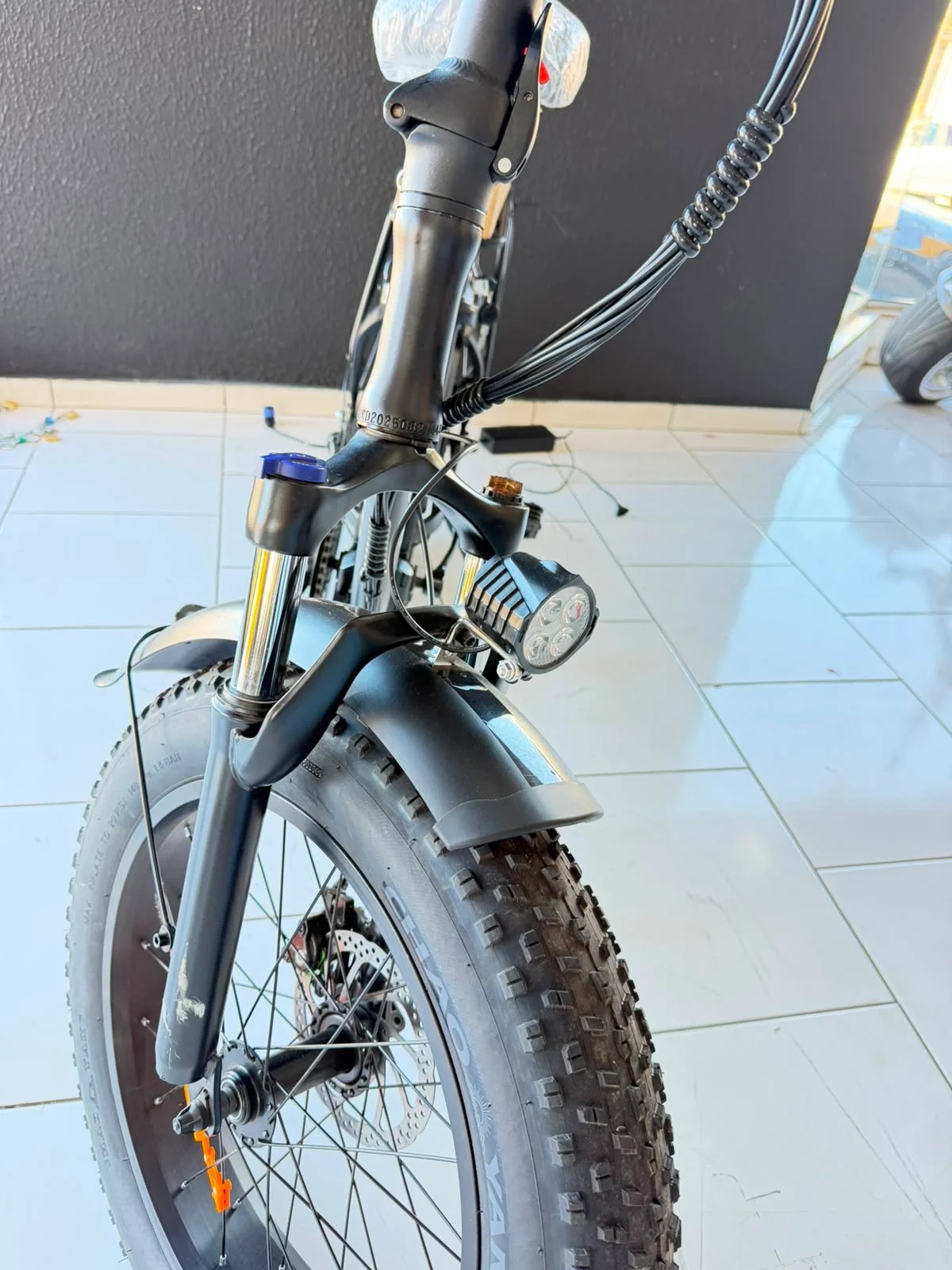 Bicicleta Elétrica Atomi ZX201 750W - Imagem 3