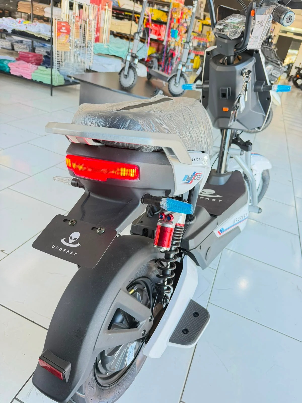 Scooter UFOFAST YC01 Branca - Imagem 4