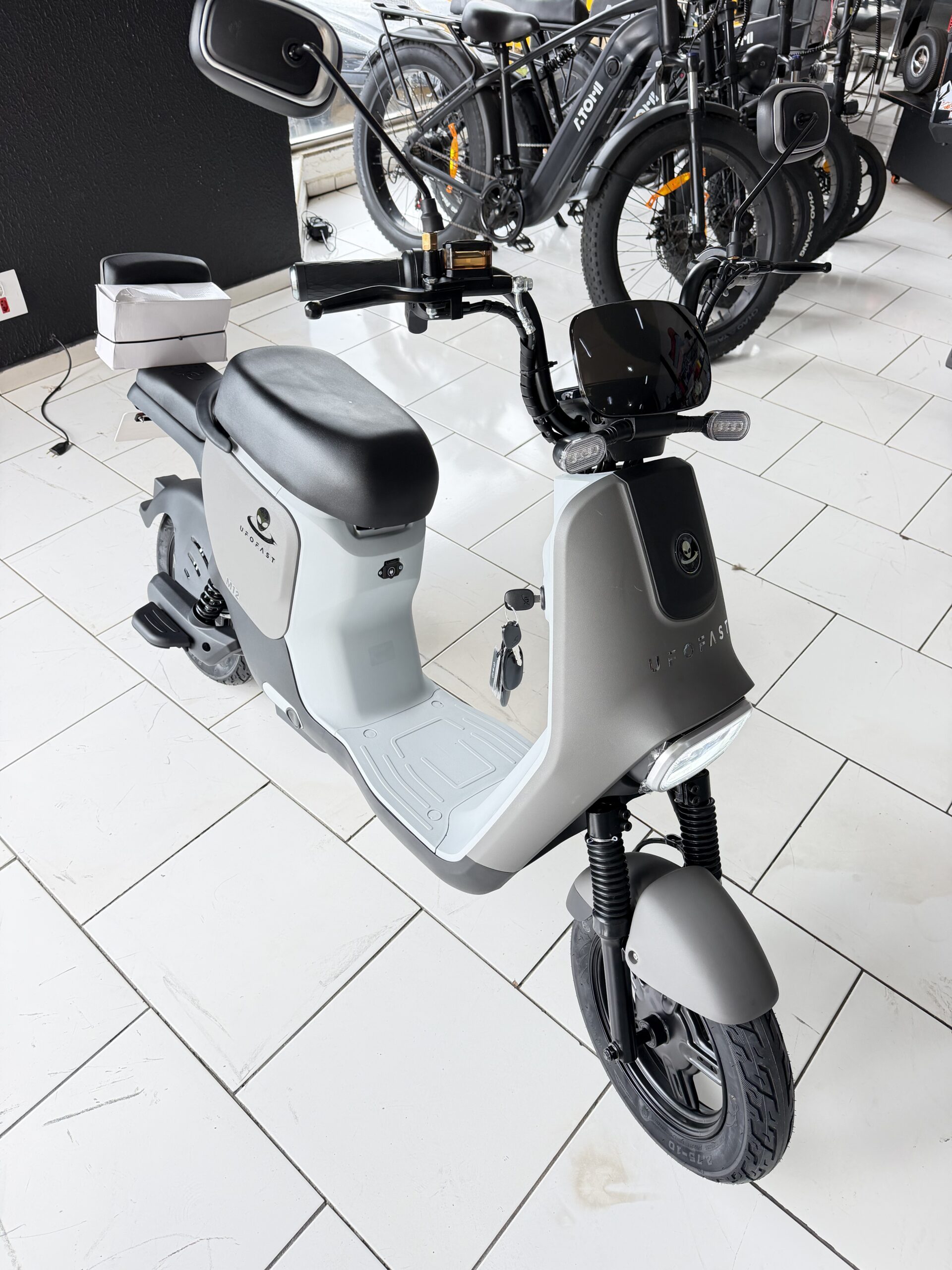 UFOFAST M12 Cinza Fosco - Imagem 2
