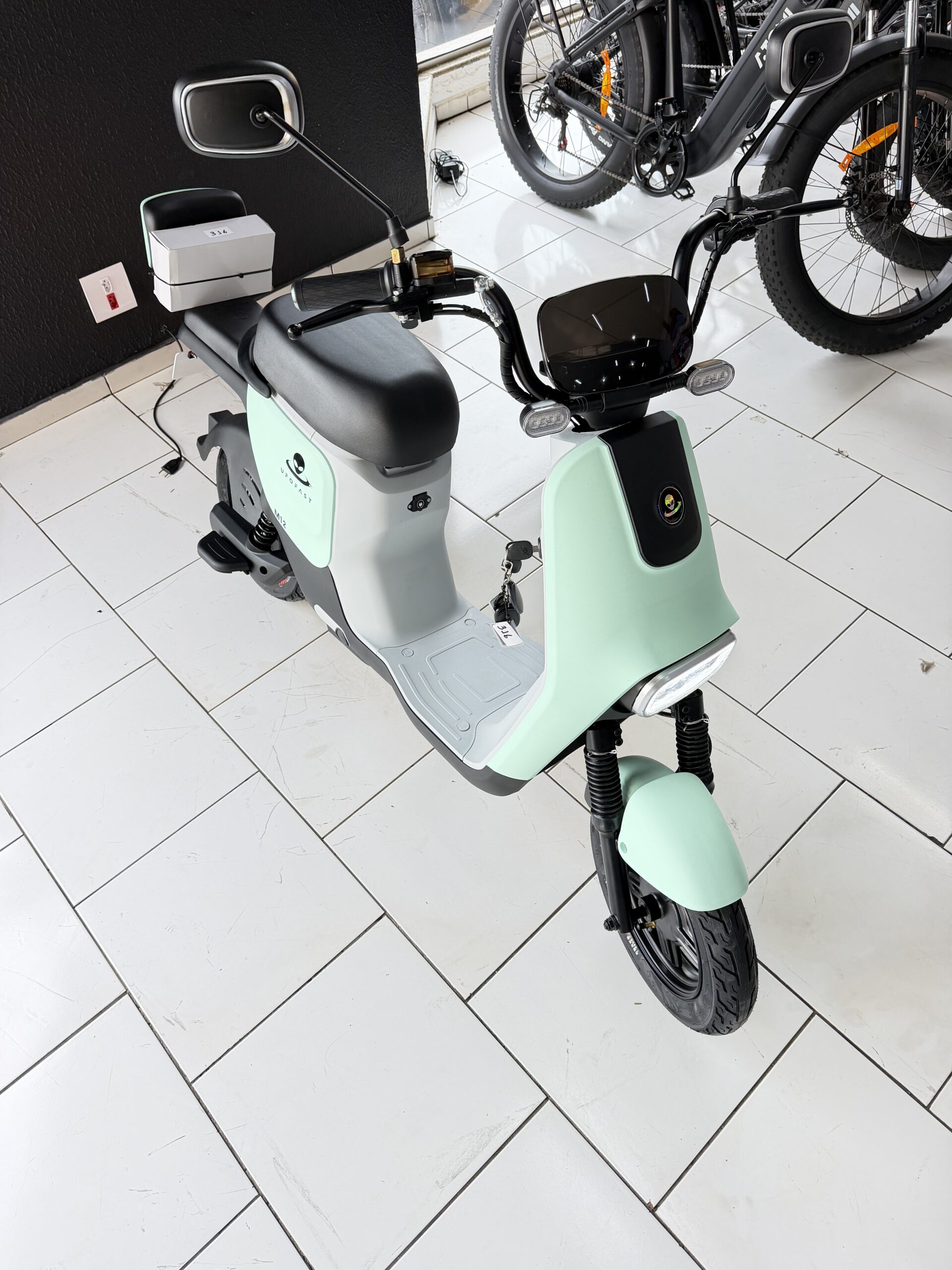 UFOFAST M12 Verde Água Fosco - Imagem 2